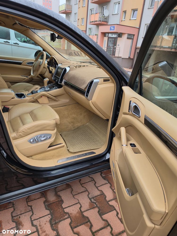 Porsche Cayenne S - 10
