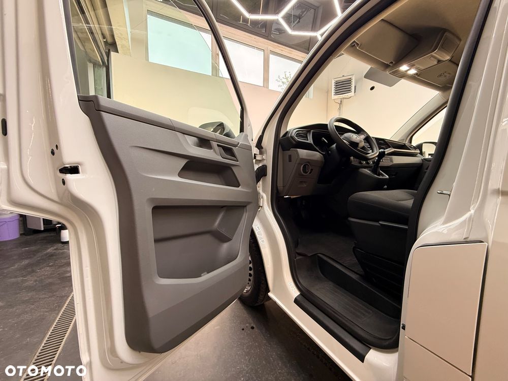 Volkswagen Transporter - 14