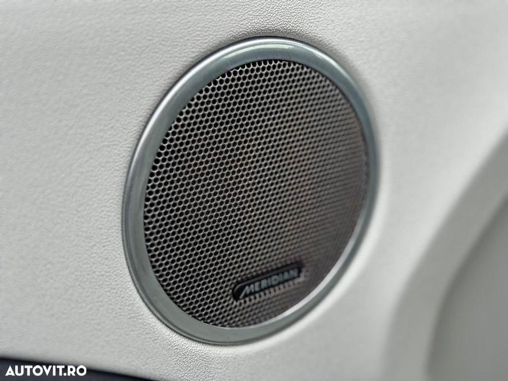 Land Rover Range Rover Evoque - 16