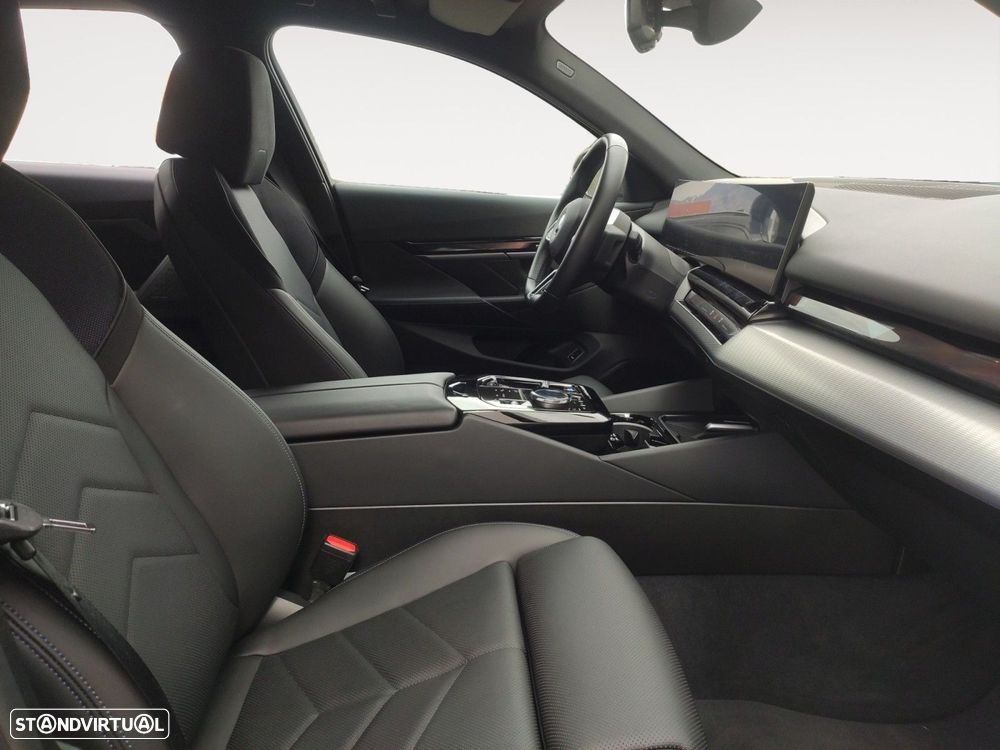 BMW i5 eDrive40 Pack Desportivo M - 15
