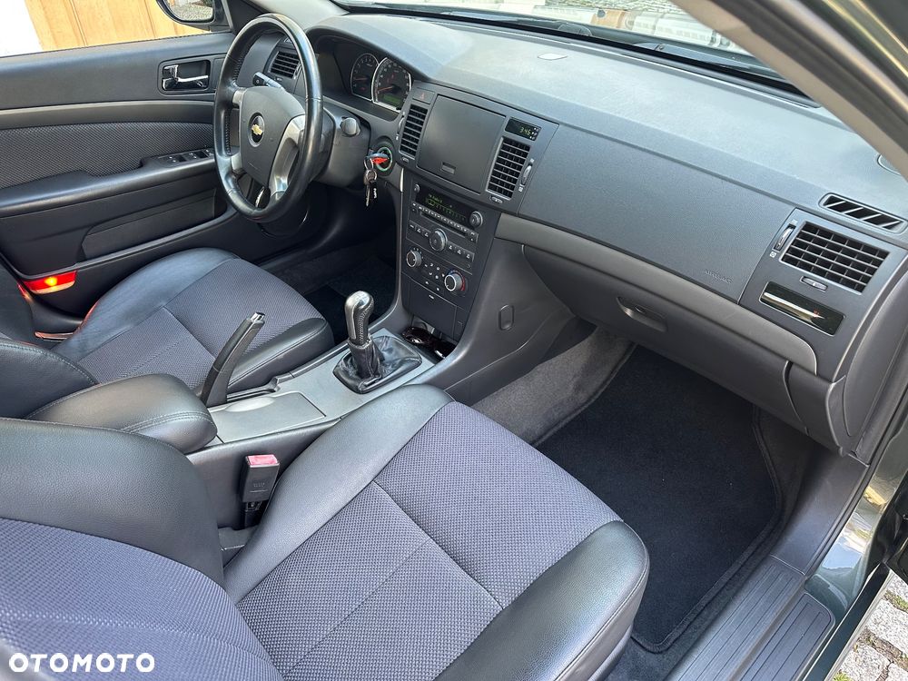 Chevrolet Epica 2.0 LS - 35