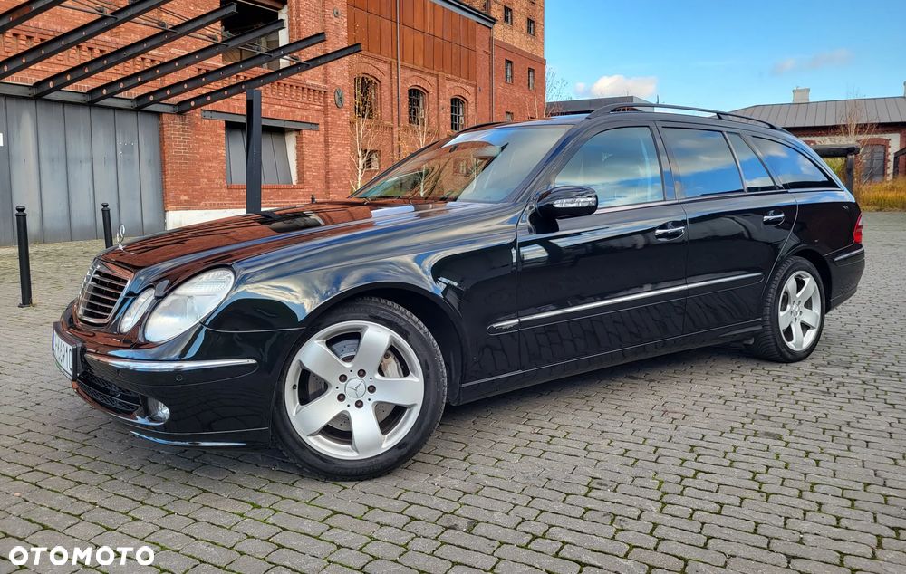 Mercedes-Benz Klasa E 500 T Avantgarde - 16