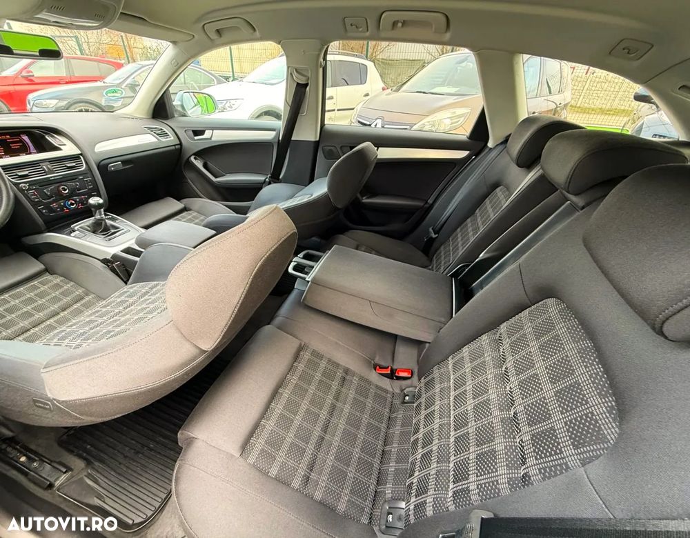 Audi A4 Avant 2.0 TDI DPF quattro Ambiente - 17