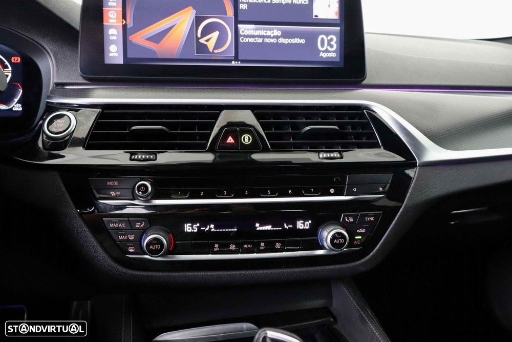BMW 520 d Pack Desportivo M Auto - 48
