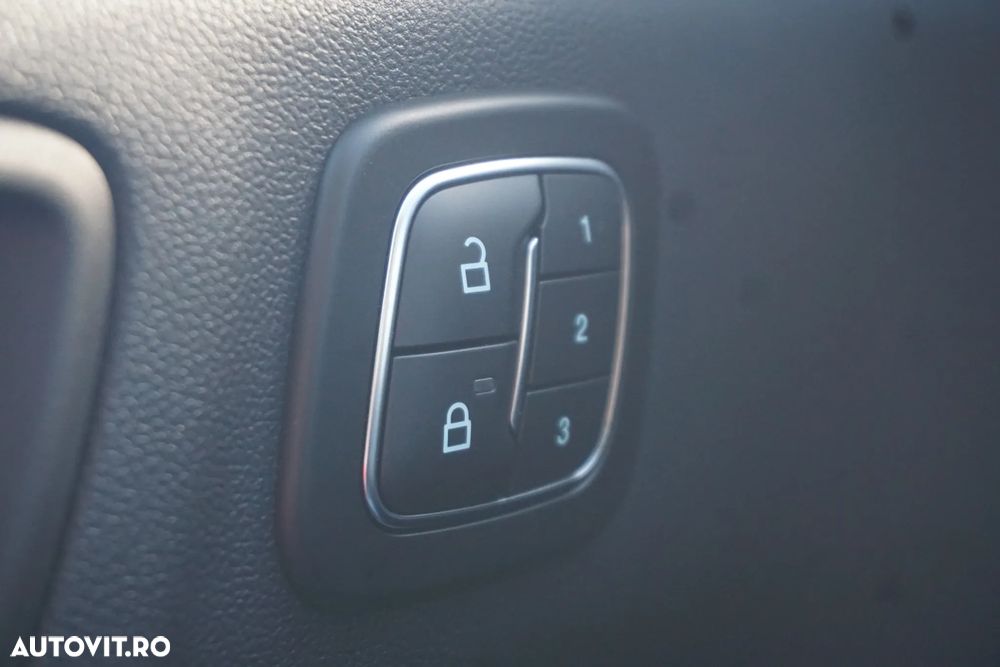 Ford Kuga 2.5 Duratec FWD PHEV Active X - 12