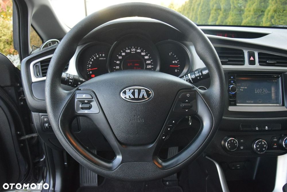 Kia Ceed 1.4 CVVT Attract - 19