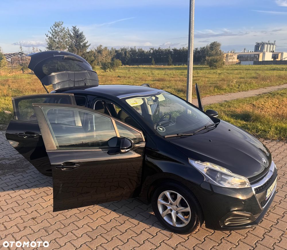 Peugeot 208 1.2 VTi Allure - 25