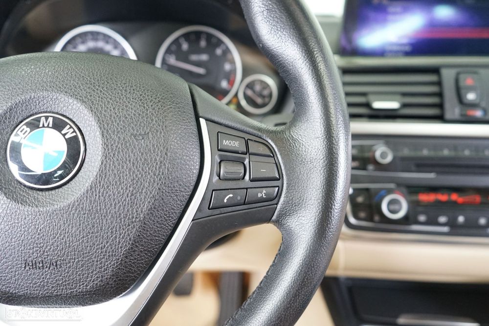 BMW 320 d Line Luxury - 25