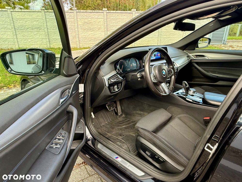 BMW Seria 5 520d xDrive M Sport sport - 12