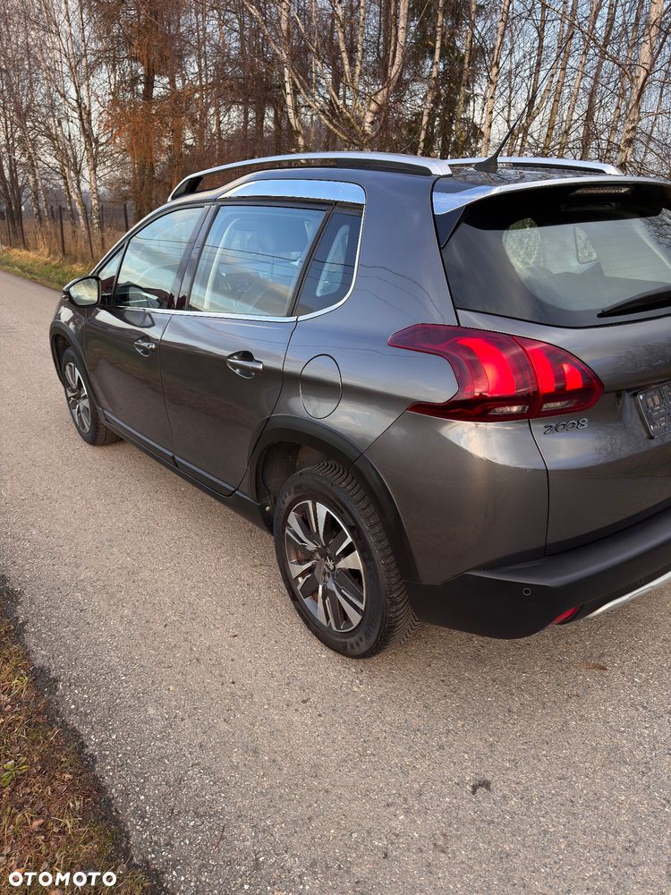 Peugeot 2008 BlueHDi 100 STOP & START Style - 7