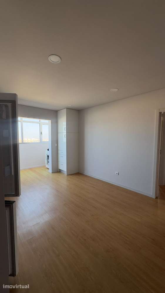 Apartamento T3 Luminoso - Avenida Vasco da Gama – Póvoa de Varzim - Grande imagem: 2/22