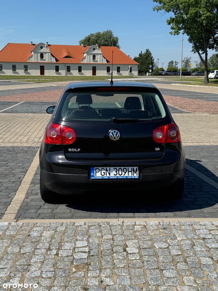 Volkswagen Golf 1.6 Comfortline - 5