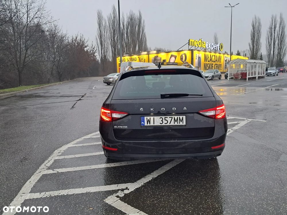 Skoda Superb 2.0 TDI SCR Style DSG - 10