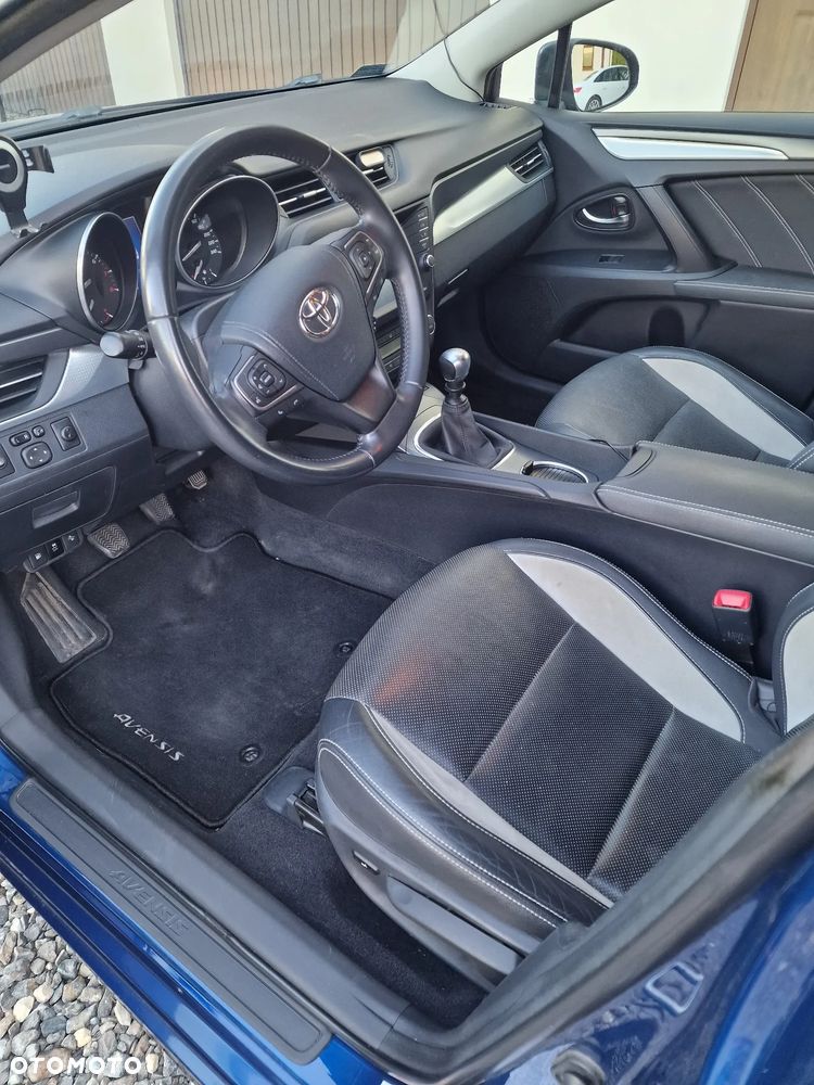 Toyota Avensis 1.8 Prestige - 18