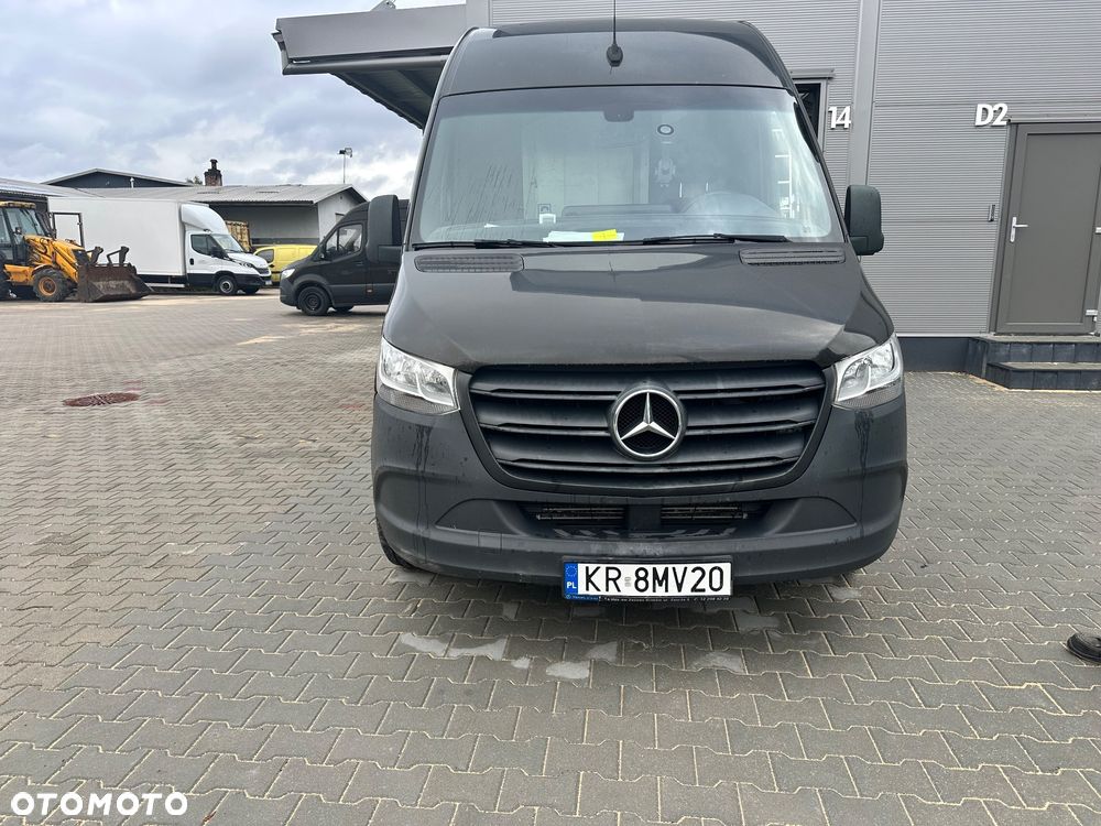 Mercedes-Benz Sprinter - 1