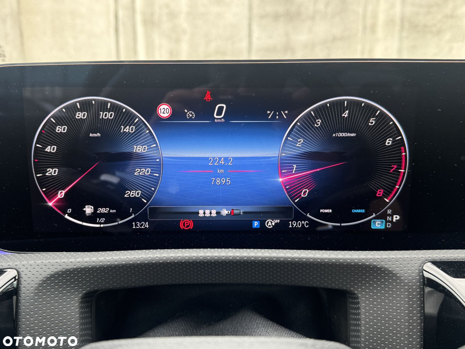 Mercedes-Benz CLA - 18