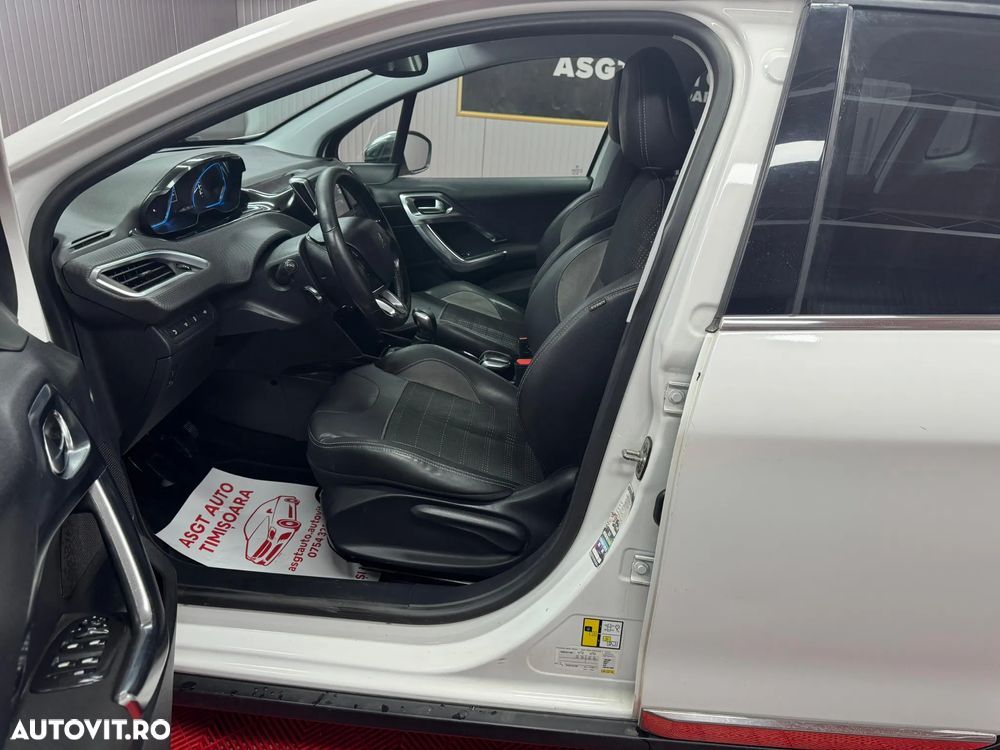 Peugeot 2008 - 11