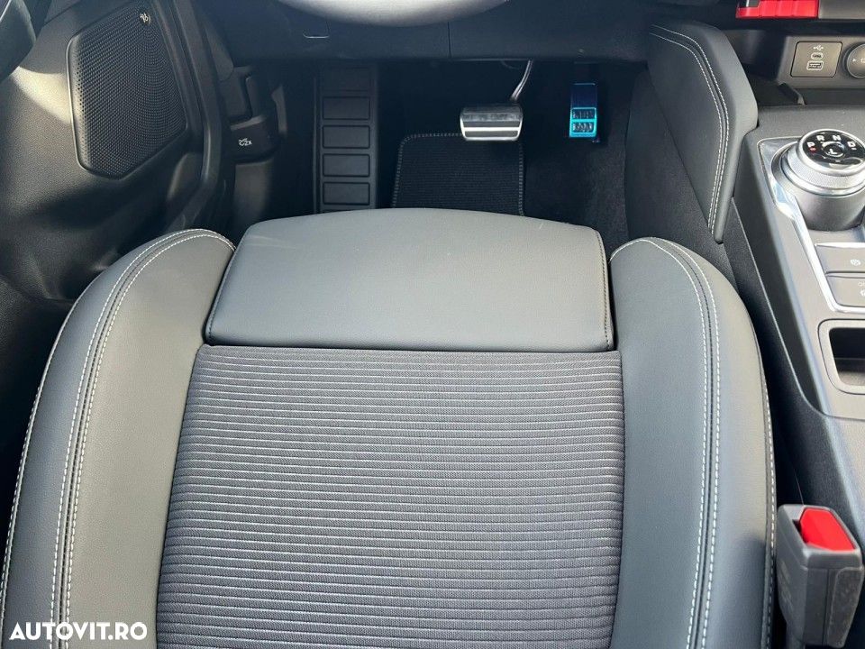 Ford Kuga - 10