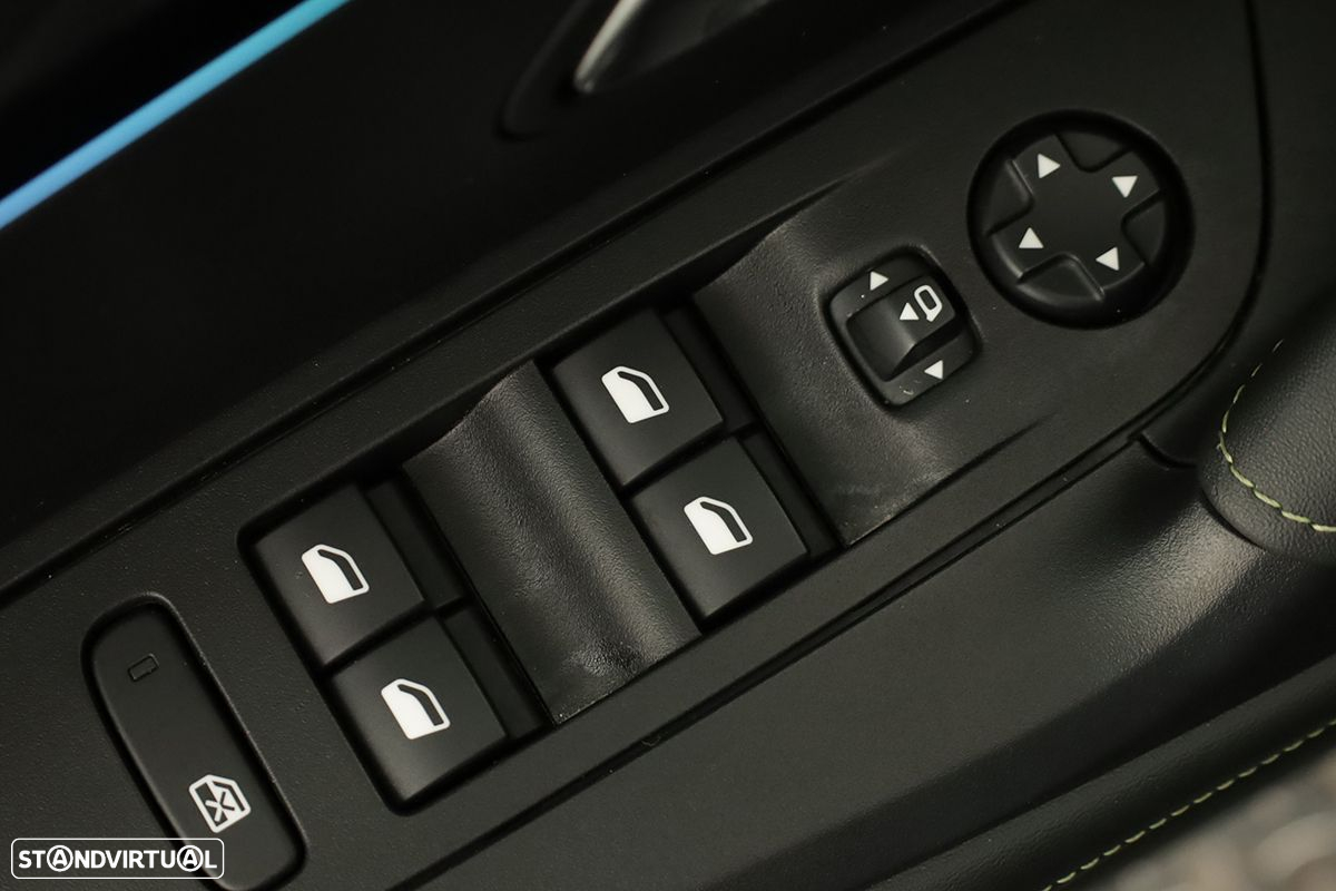 Peugeot e-2008 50 kWh GT - 22