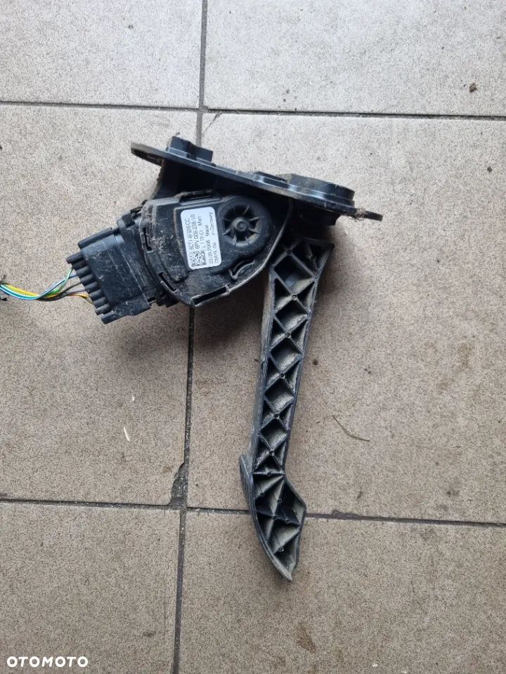 PEDAŁ GAZU FORD TRANSIT MK 7  06-13r.  EU - 2