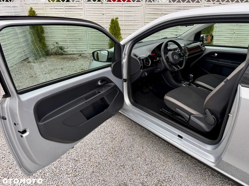 Volkswagen up! 1.0 move - 27