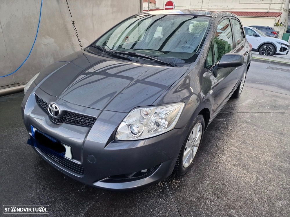Toyota Auris 1.4 D-4D - 2