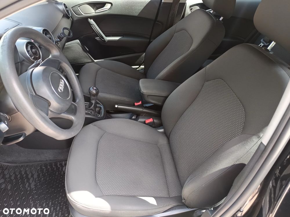Audi A1 Sportback 1.2 TFSI Edycja Specjalna - 3