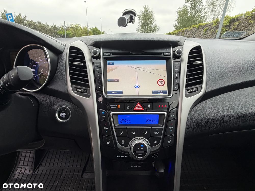 Hyundai i30 1.6 CRDi Premium DCT - 26