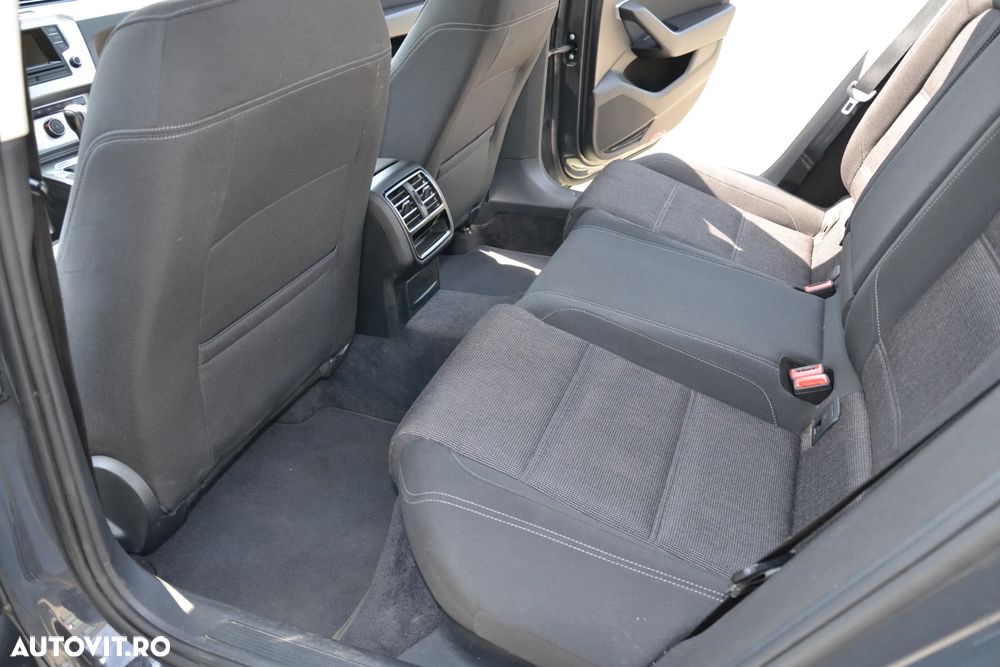 Volkswagen Passat 2.0 TDI DSG Comfortline - 18