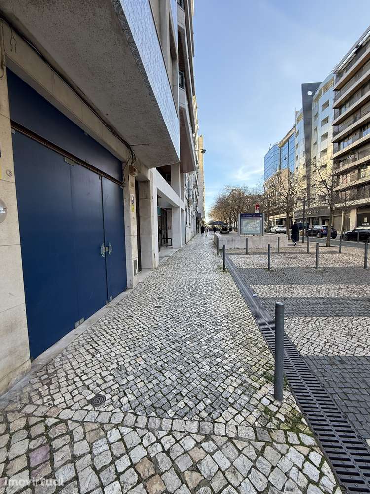 Espaço comercial de 160m² em Avenidas Novas - Grande imagem: 3/23