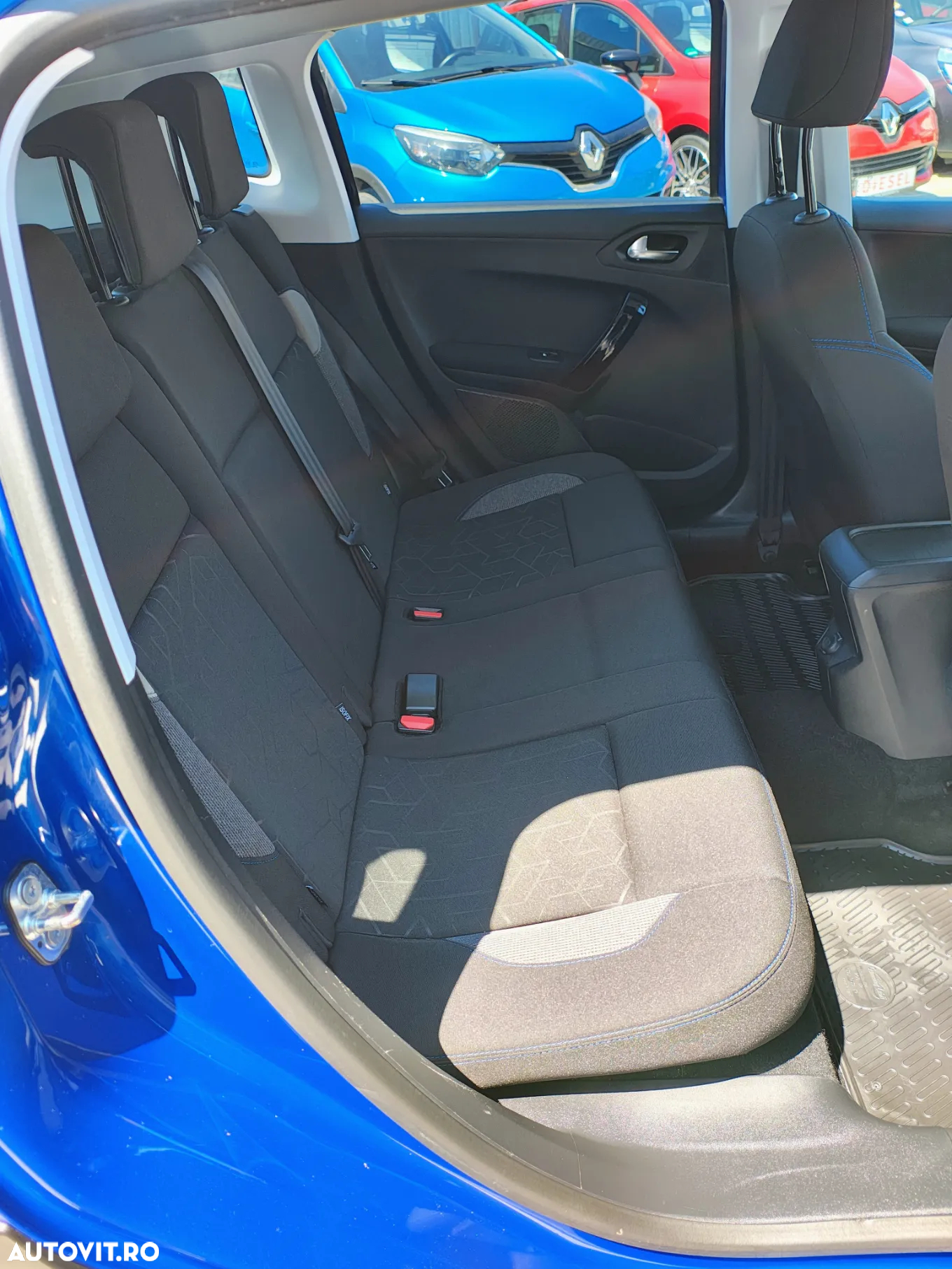 Peugeot 2008 PureTech 110 GPF Stop&Start EAT6 Style - 7
