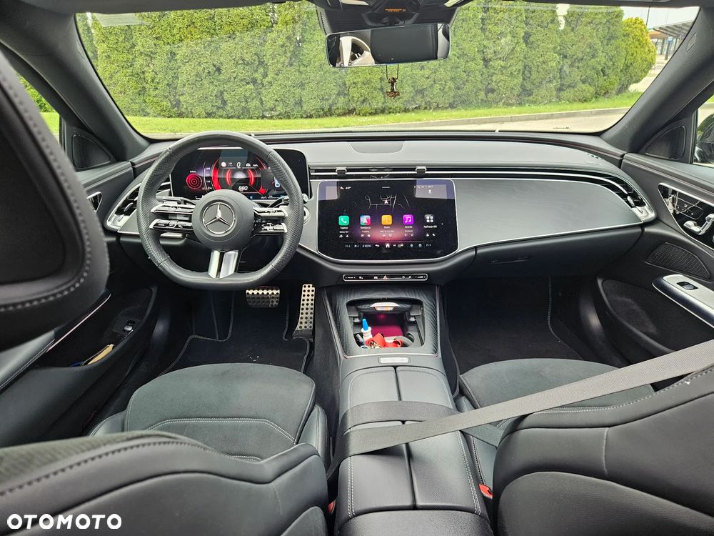 Mercedes-Benz Klasa E 200 mHEV 4-Matic AMG 9G-Tronic - 35