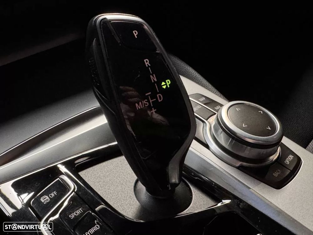 BMW 530 e Aut. Luxury Line — fotografia 24
