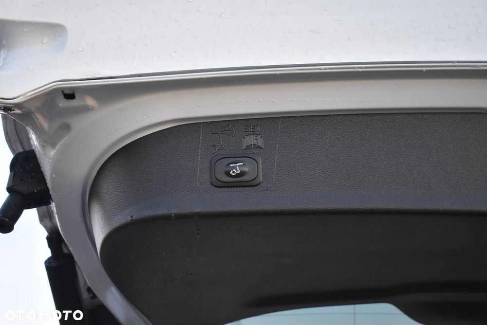 Ford Kuga 2.0 TDCi AWD Titanium - 24