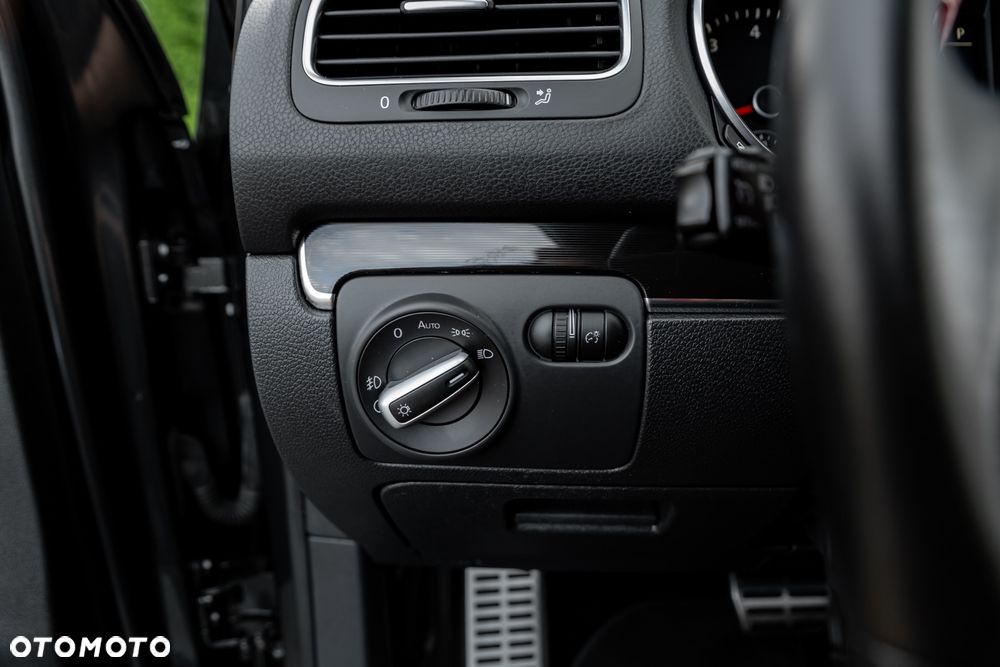 Volkswagen Golf 2.0 GTI DSG - 29