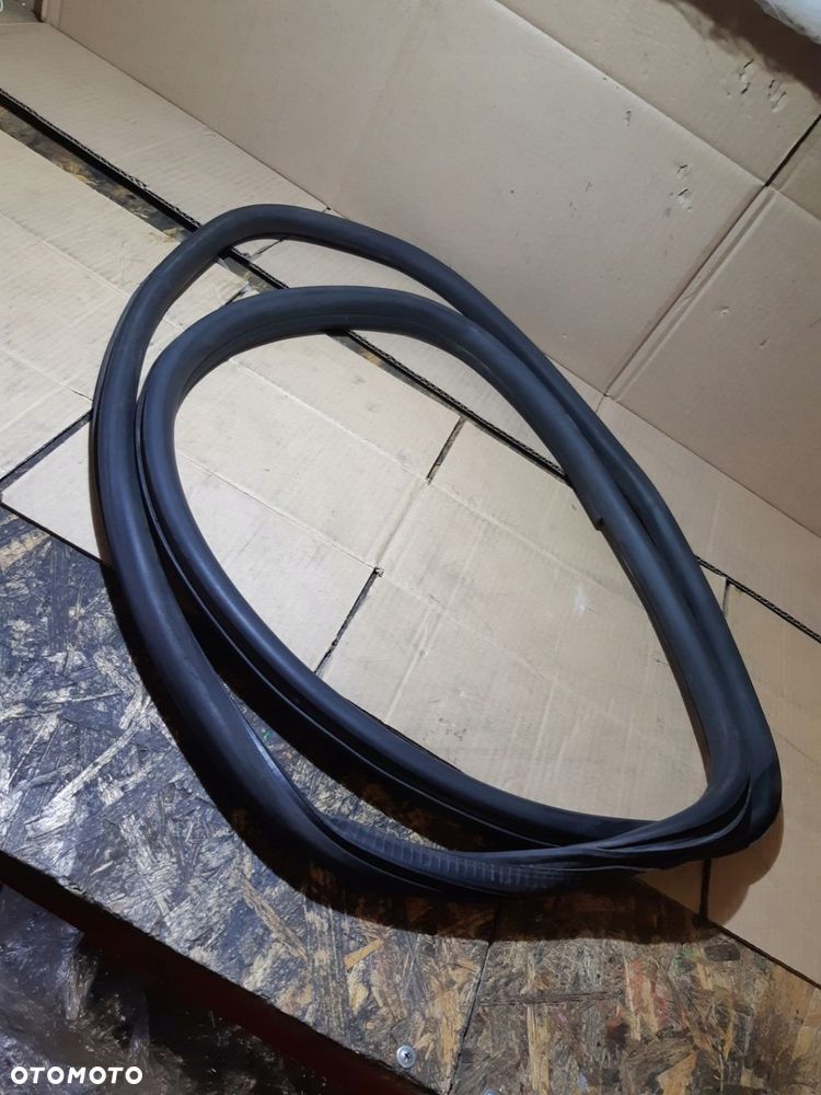 AUDI A3 8P 3D USZCZELKA DRZWI LEWE PRZEDNIE LEWY PRZÓD S-LINE 8P3831721J - 1