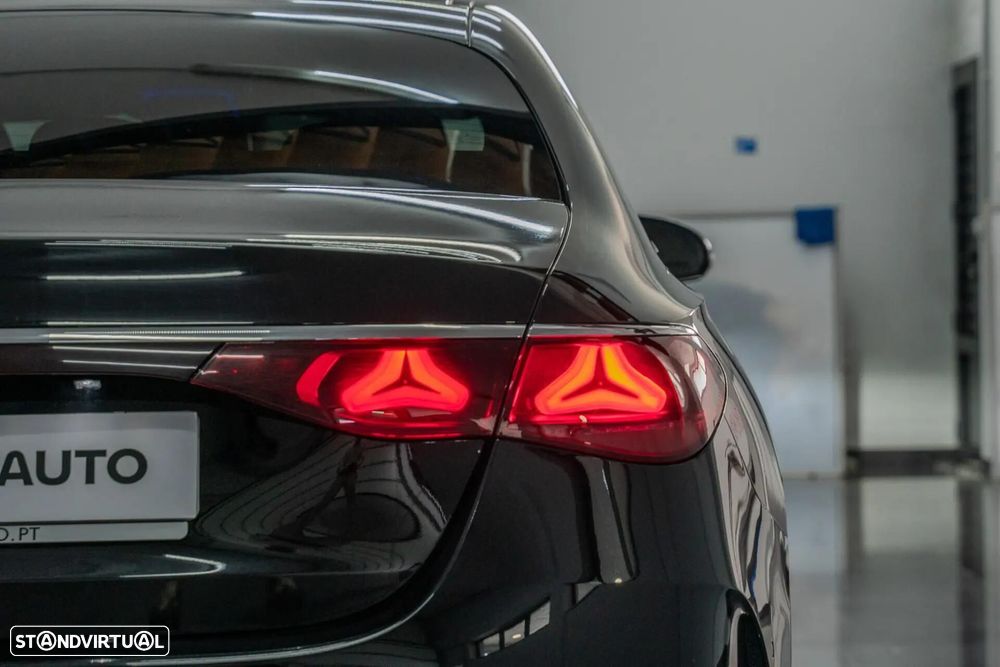 Mercedes-Benz E 300 e - 10