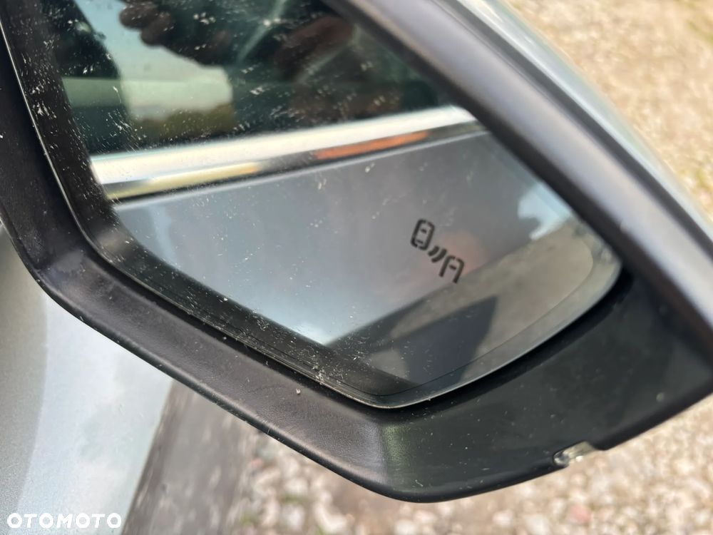 Skoda Superb 2.0 TDI L&K - 30