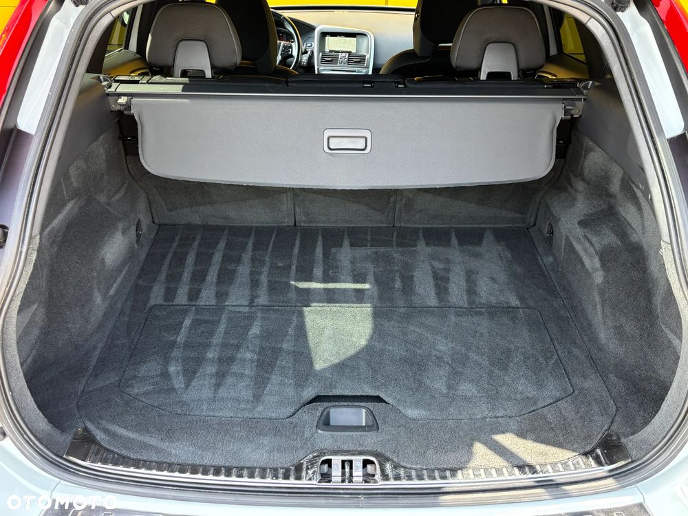 Volvo XC 60 D4 Drive-E Summum - 6