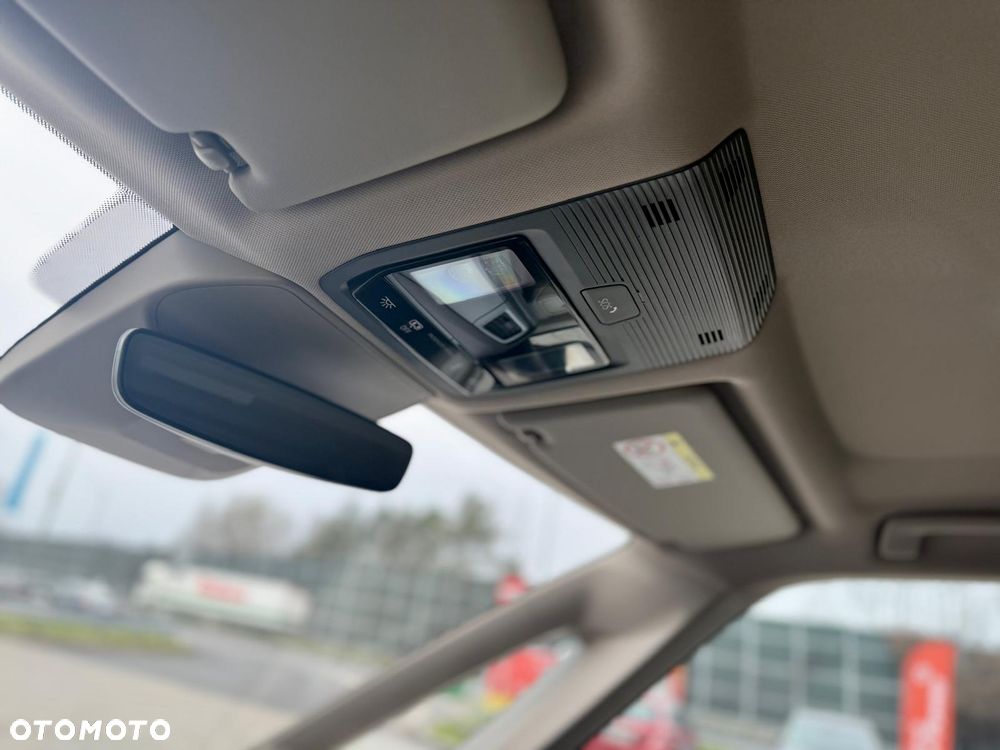 Volkswagen Multivan 2.0 TDI L2 Family DSG - 26