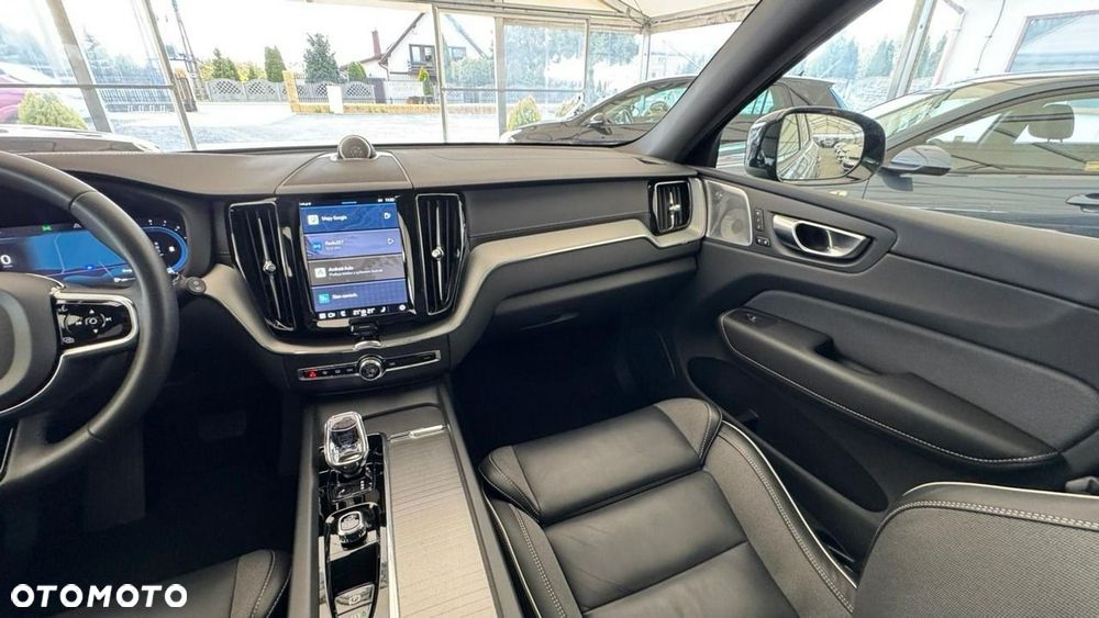 Volvo XC 60 B5 B AWD Ultimate Dark - 36