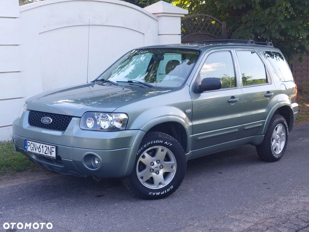 Ford Maverick 3.0 V6 Limited - 1