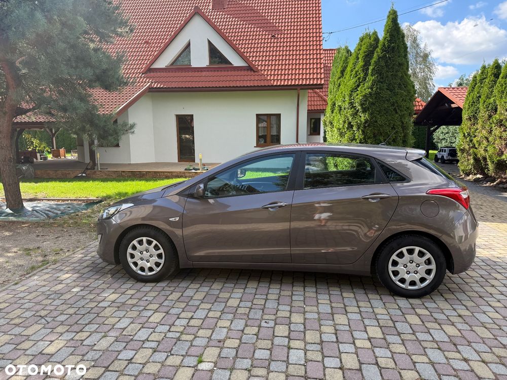 Hyundai i30 1.4 Trend - 16
