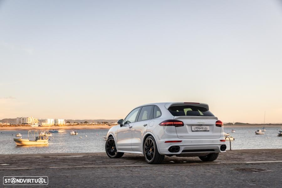 Porsche Cayenne S E-Hybrid - 8