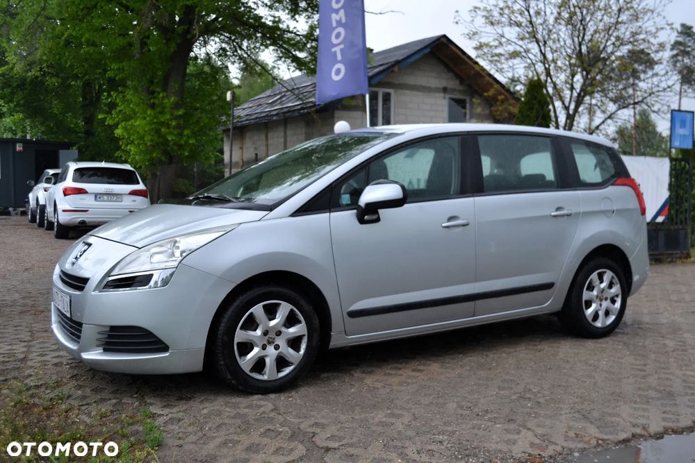 Peugeot 5008 HDI FAP 110 Family Plus - 2