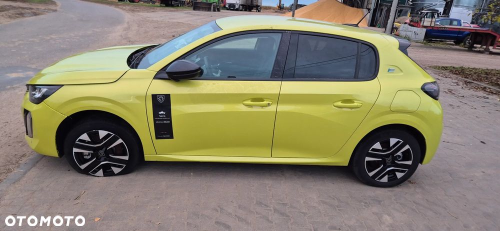 Peugeot 208 Active - 9