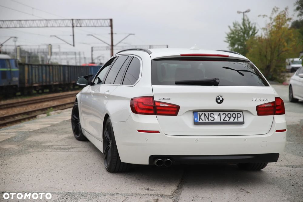 BMW Seria 5 525d xDrive - 5