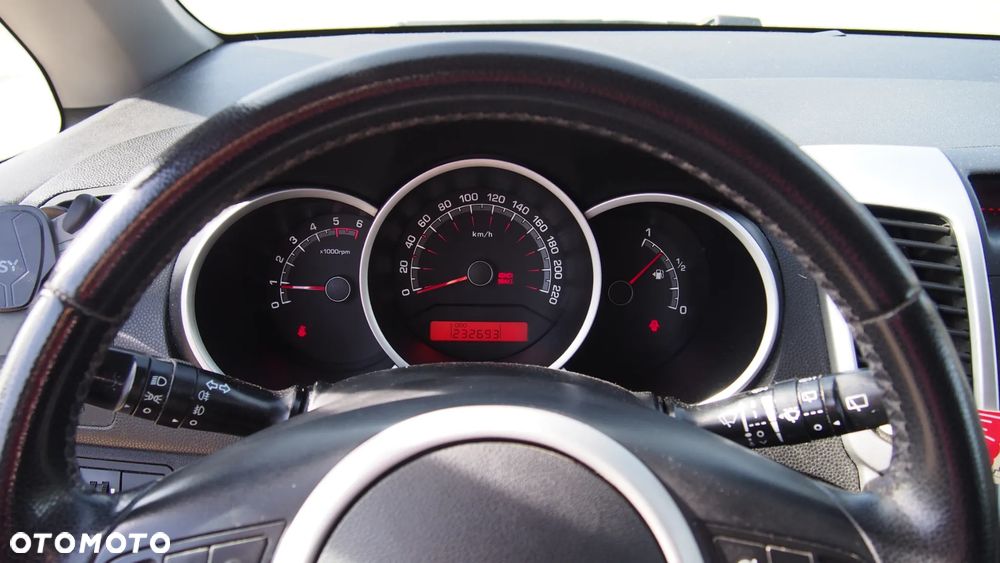 Kia Venga 1.6 CRDi M - 7