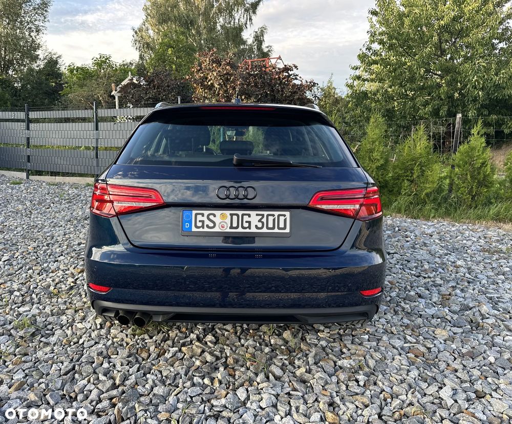 Audi A3 Sportback 2.0 TDI design - 20