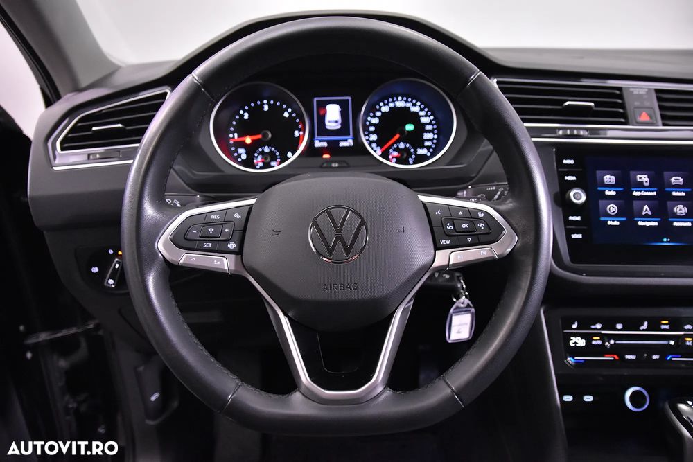 Volkswagen Tiguan - 17